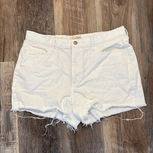 LIKE NEW A NEW DAY Women's White Denim Shorts SIZE 10